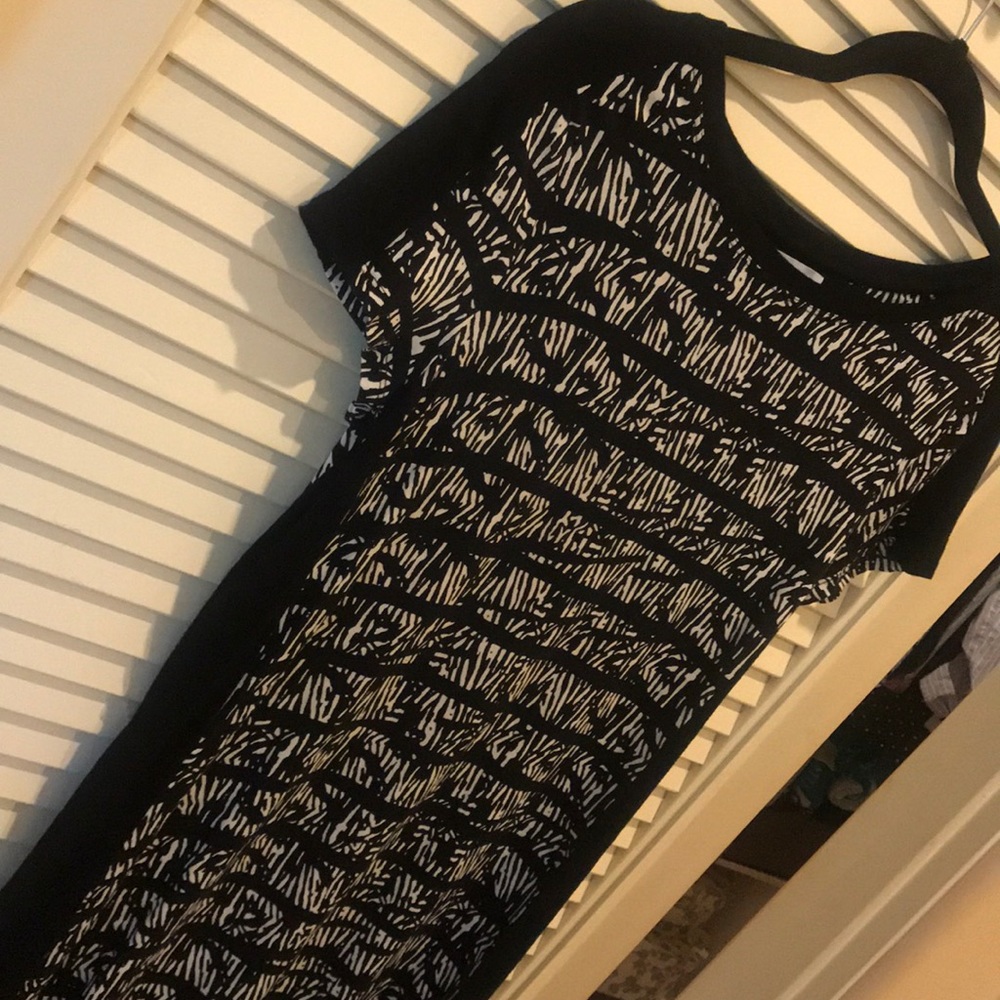 Slimming Calvin Klein dress